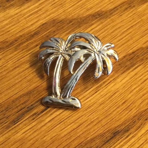 Palm tree pin - Picture 1 of 2